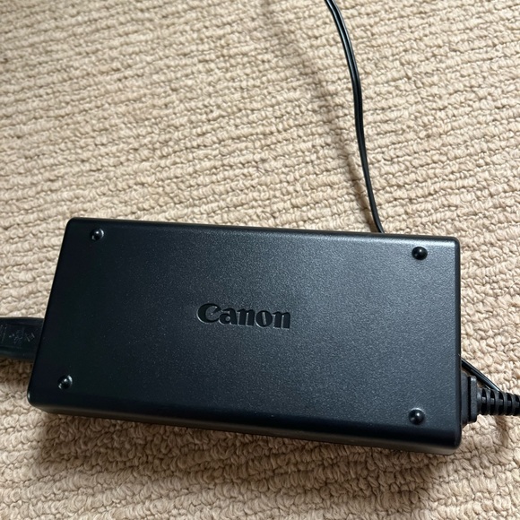 Canon Selphy CP910 Photo Printer - Picture 2 of 2